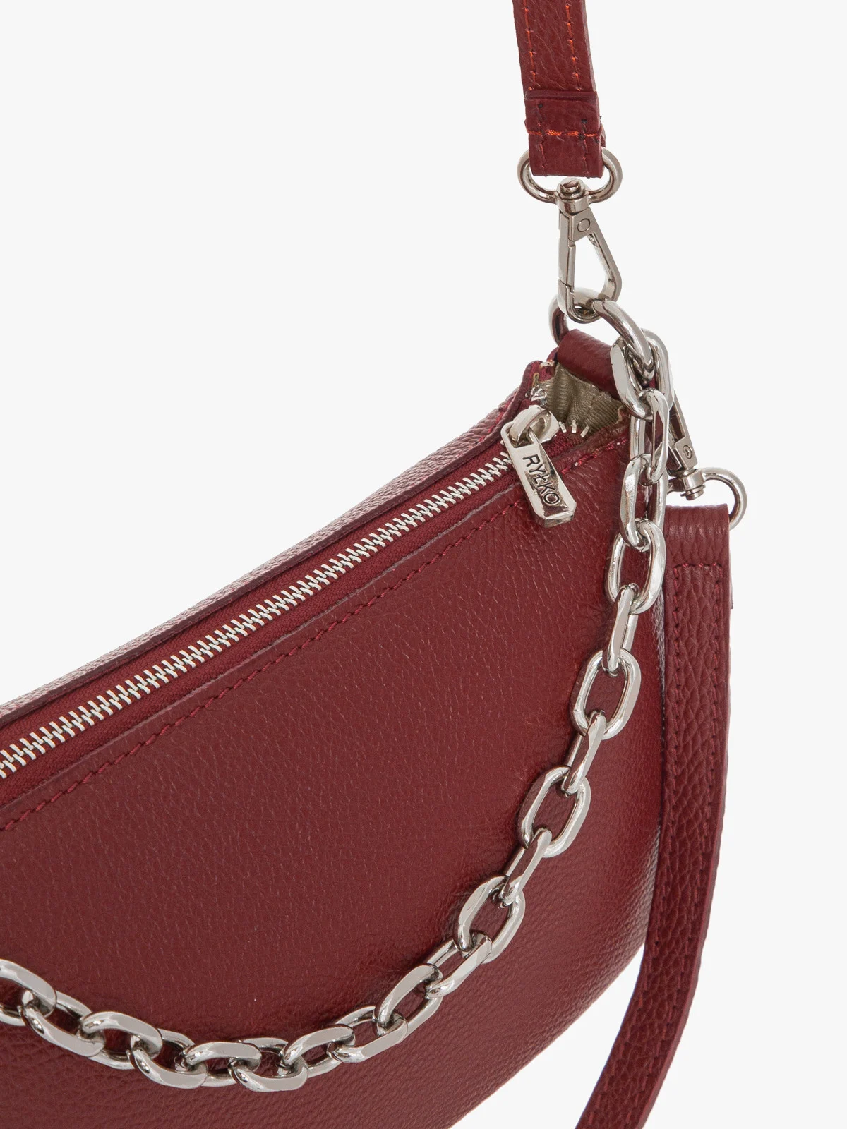 Bordowa torebka z łańcuchem
