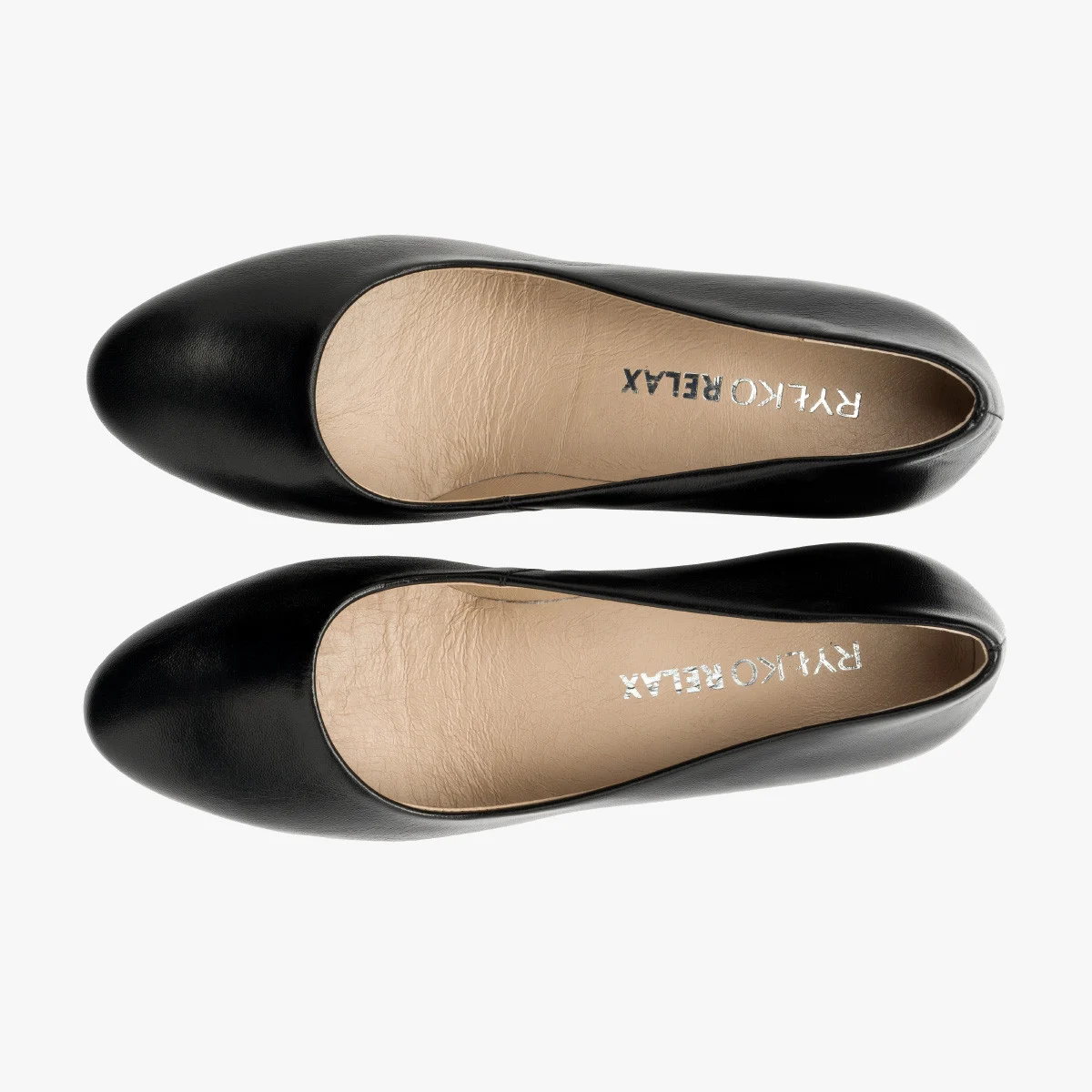 Czarne czółenka na słupku