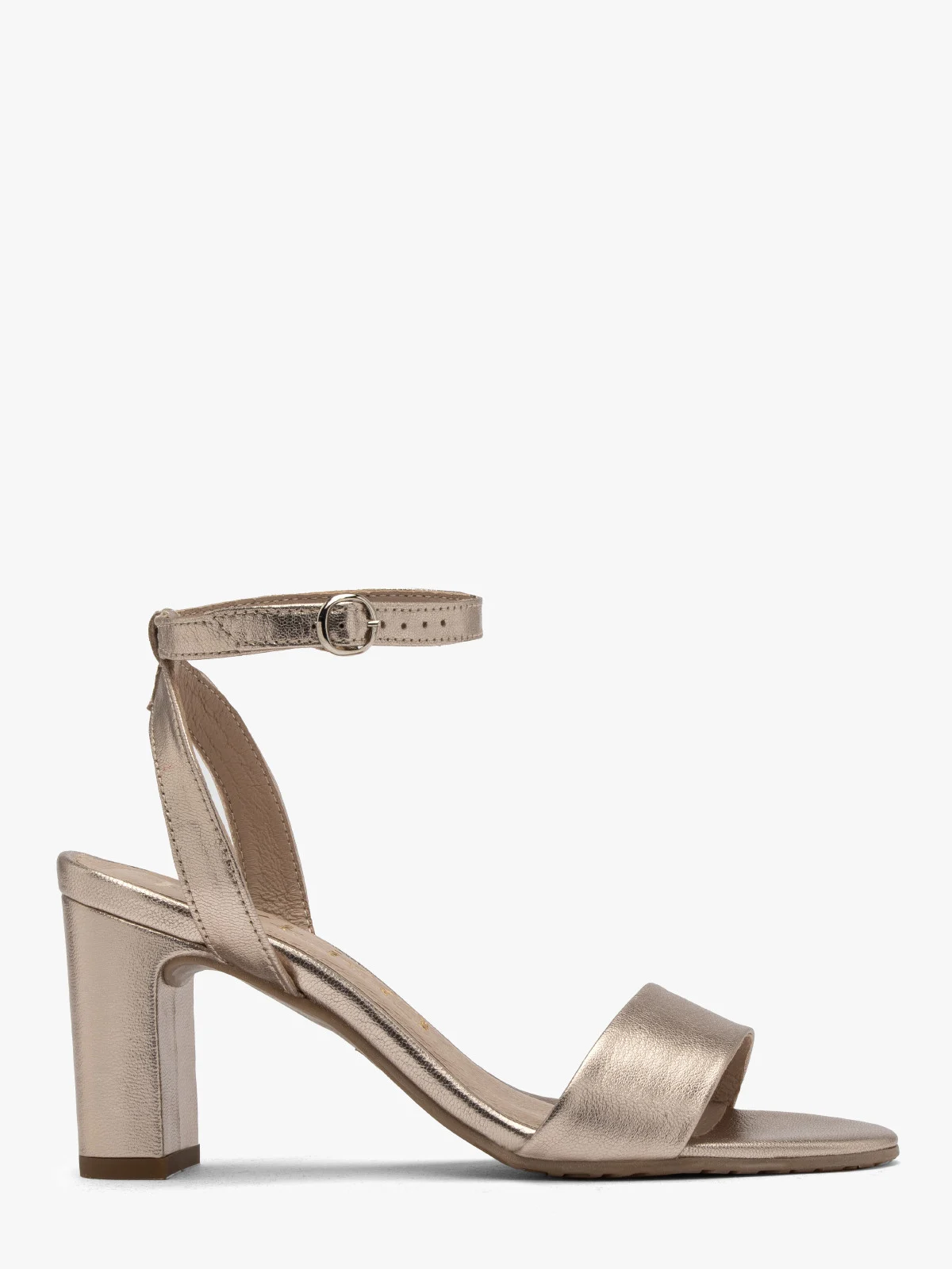 Platynowe sandały na słupku