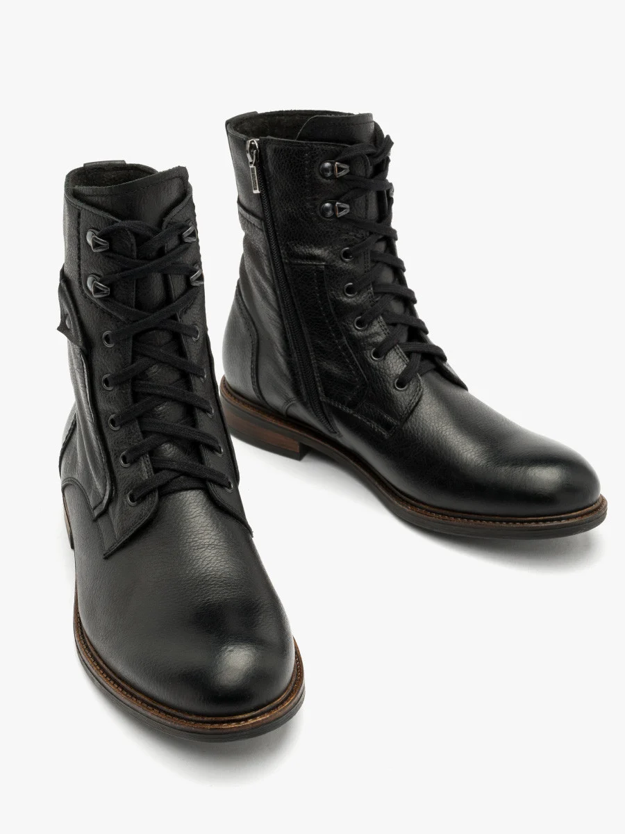 Czarny trzewik męski