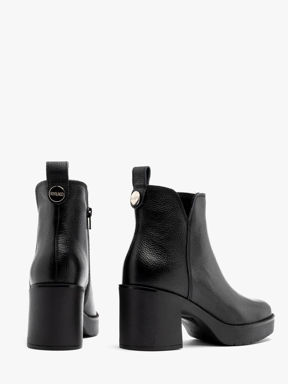 Czarne botki damskie na masywnym spodzie