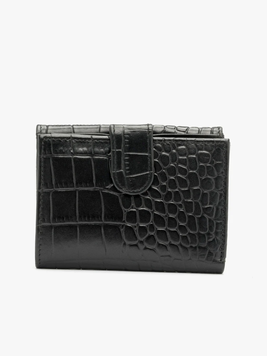 Czarny portfel damski z ozdobną fakturą