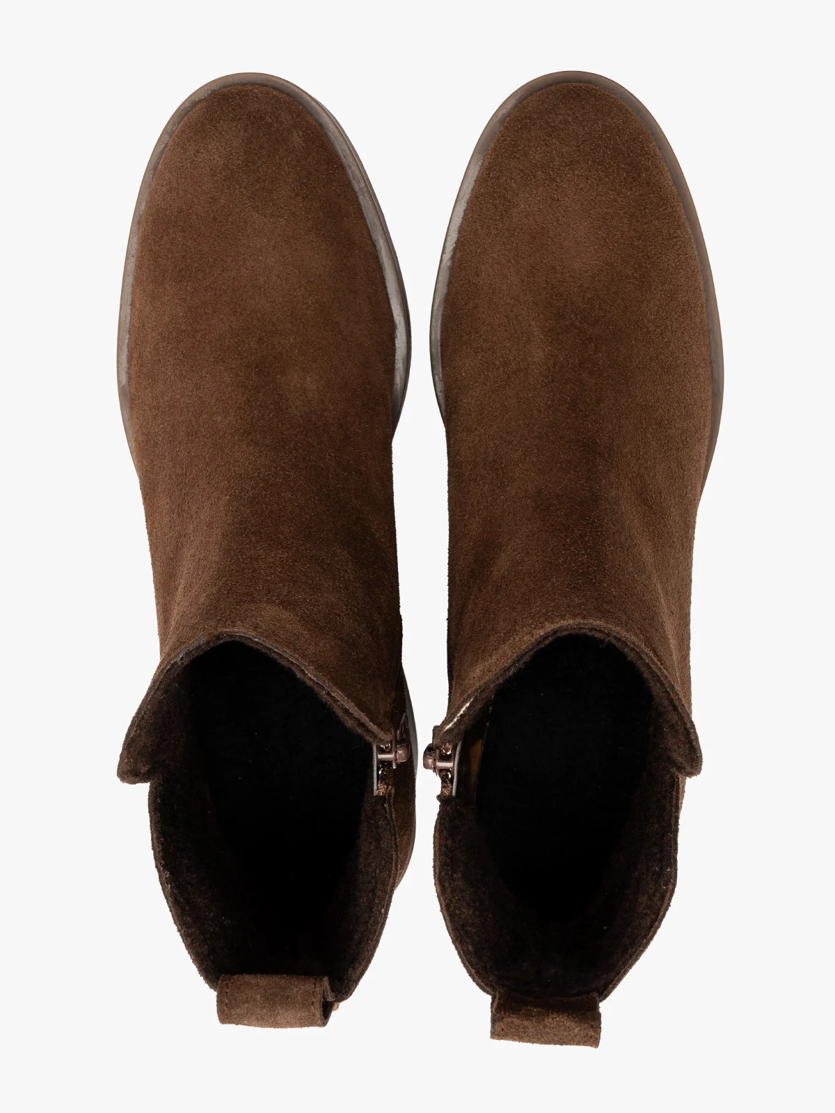 Brązowe botki ze skóry welurowej na masywnym spodzie
