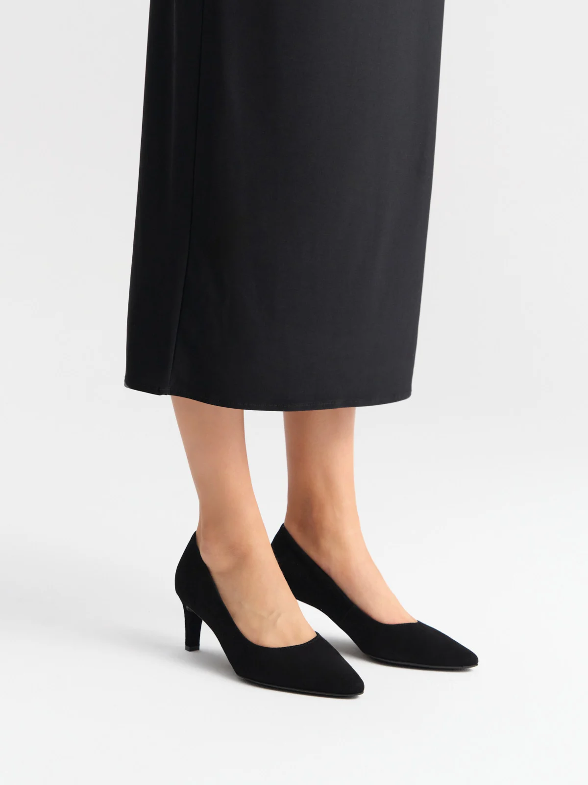 Welurowe czółenka na szpilce