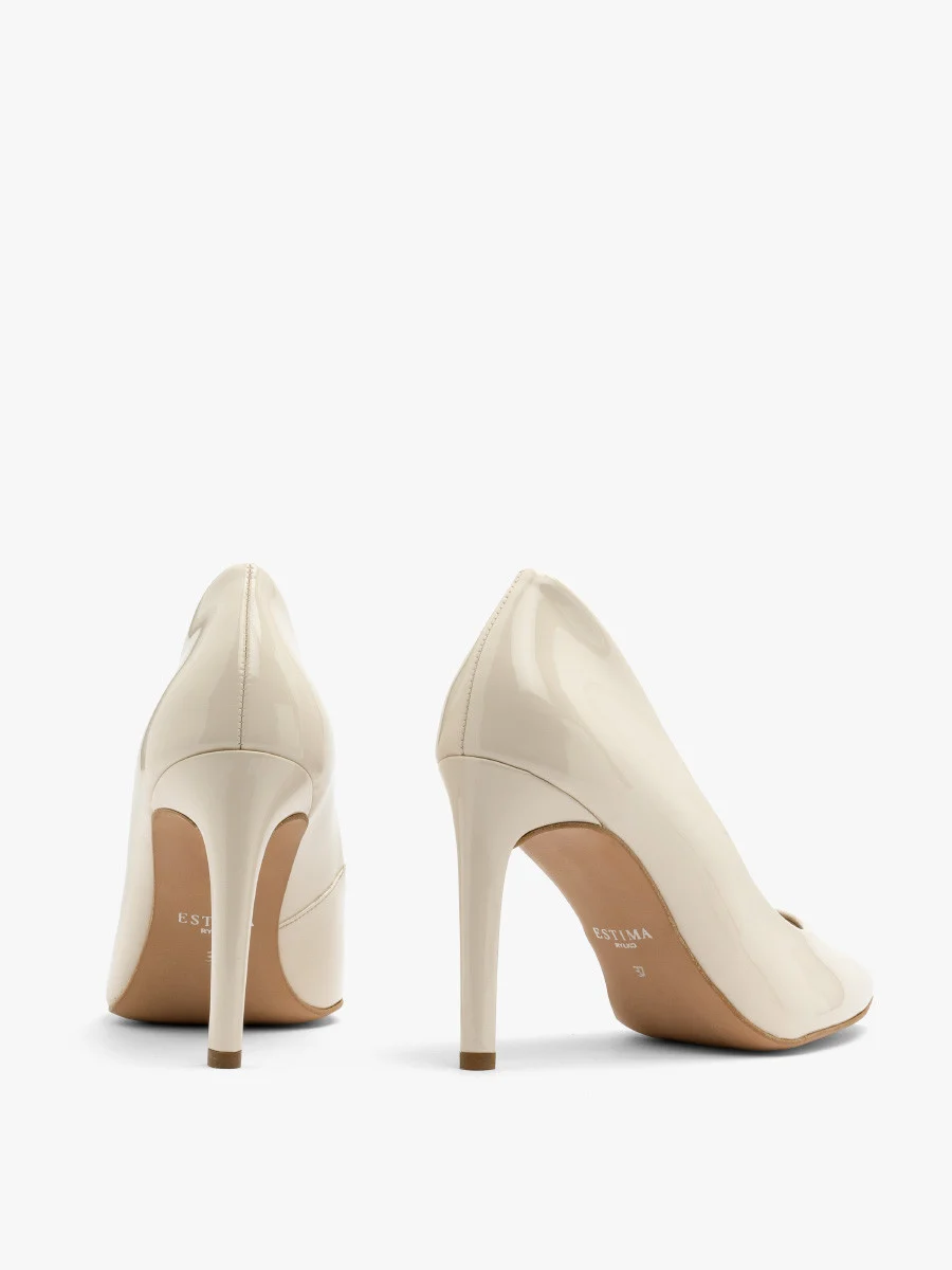 Lakierowane czółenka na wysokim obcasie