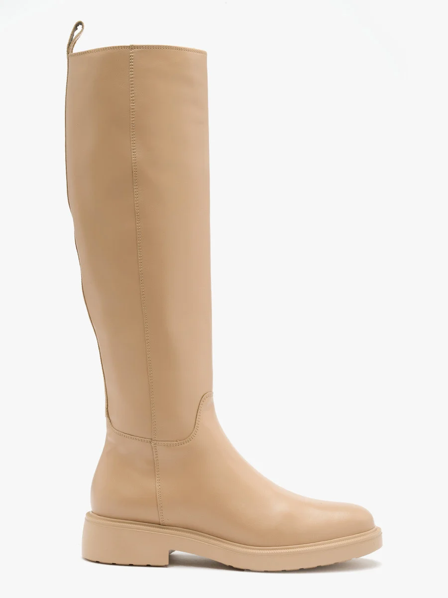 Beżowe kozaki z wąską cholewką