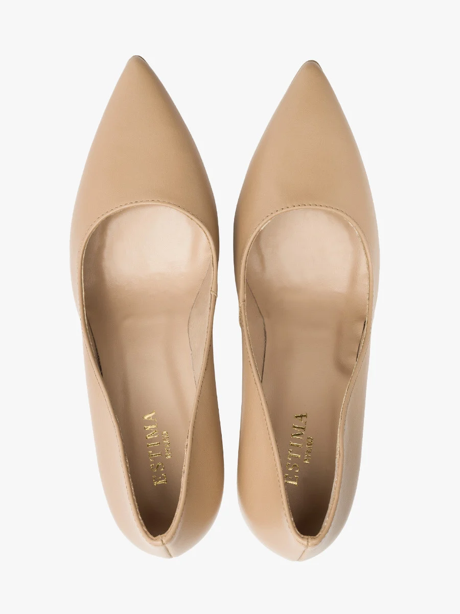 Beżowe czółenka na wysokim słupku