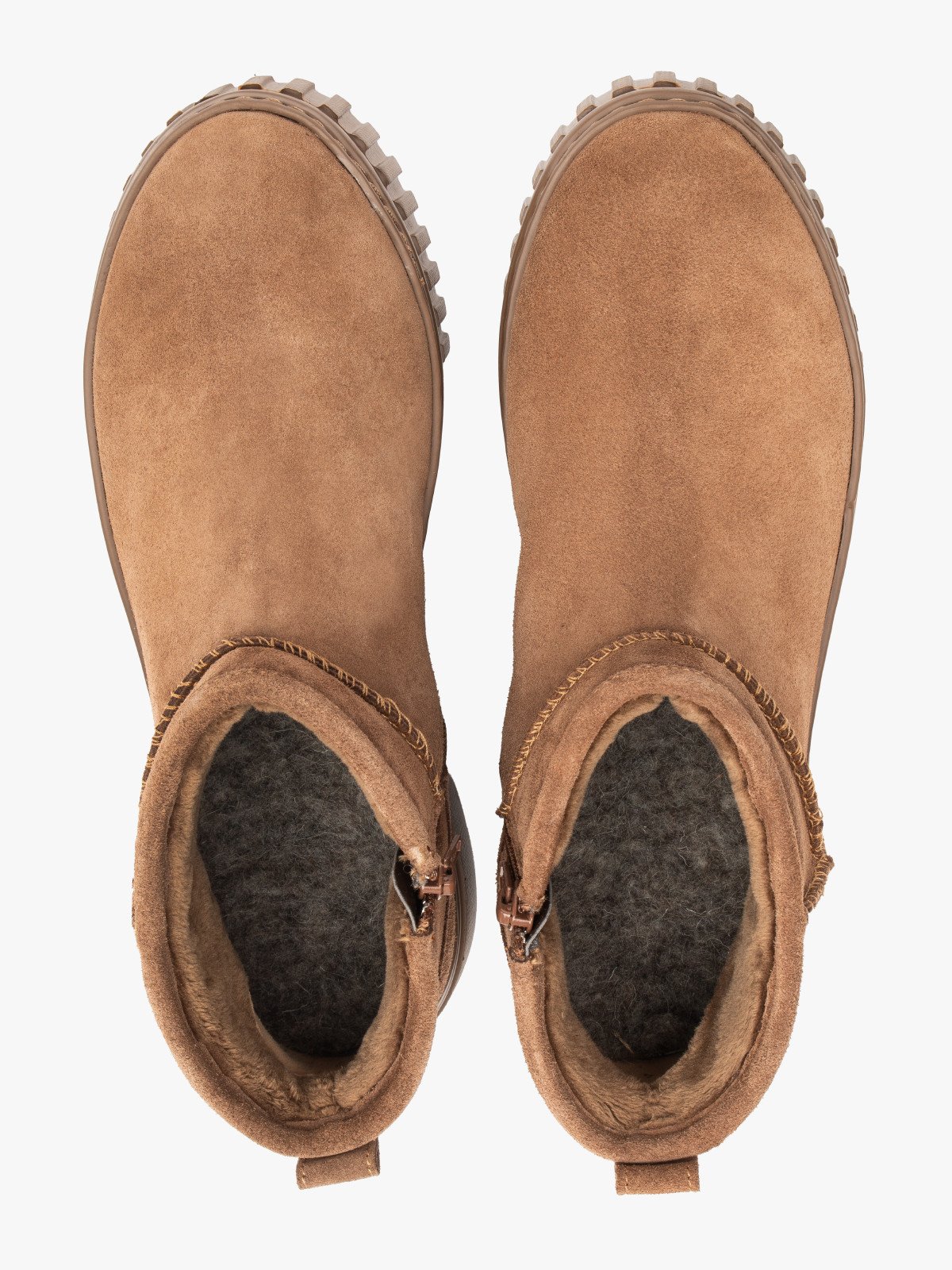 Rude welurowe śniegowce na lekkim spodzie