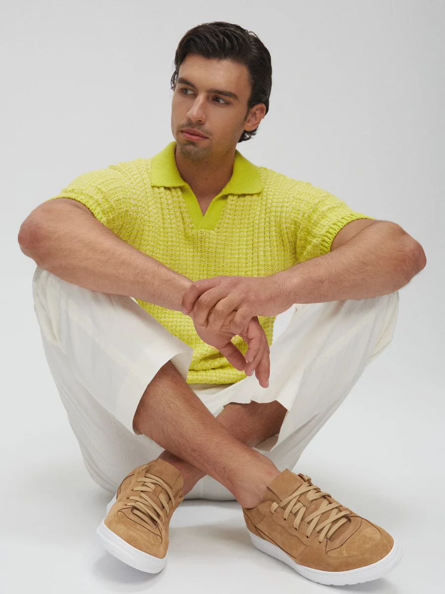 Beżowe półbuty z białą wstawką