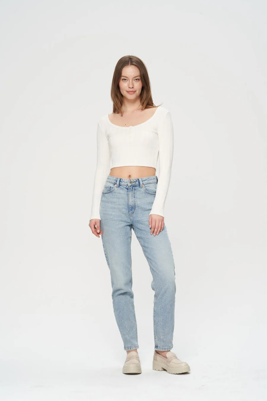 Beżowe mokasyny na grubej podeszwie