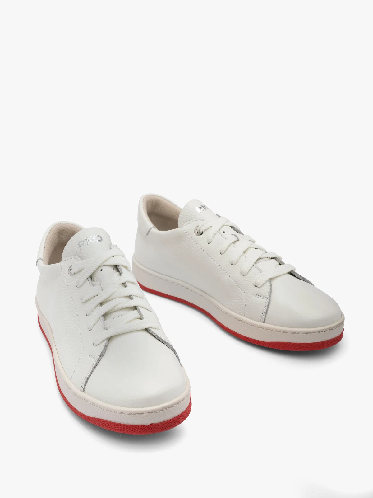 Białe półbuty sportowe na dwukolorowym spodzie