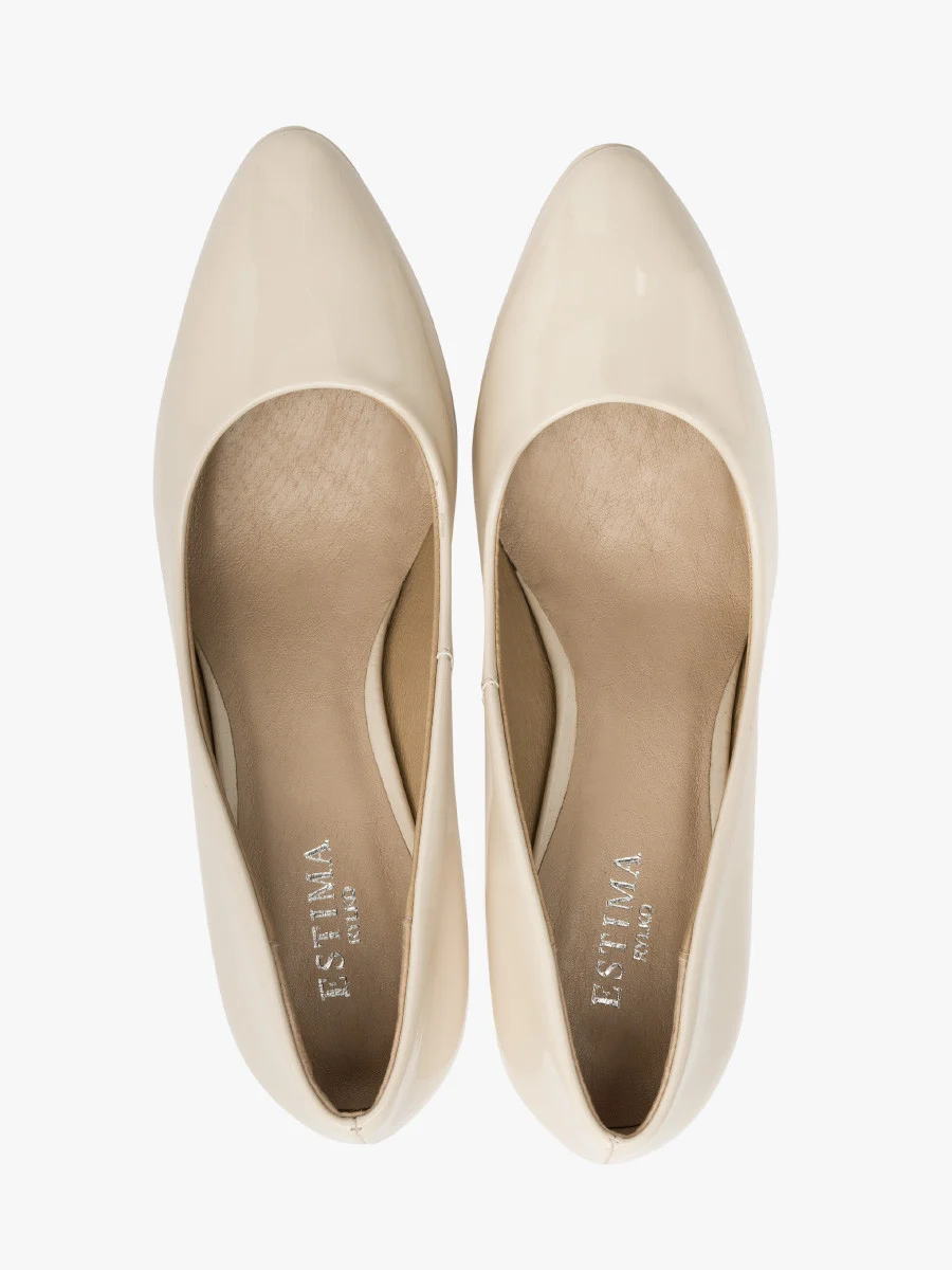 Kremowe czółenka na szpilce