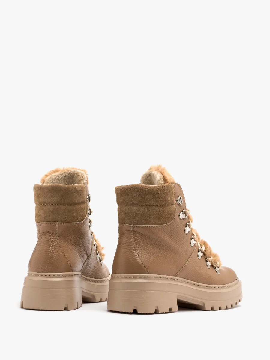 Brązowe ocieplane trzewiki