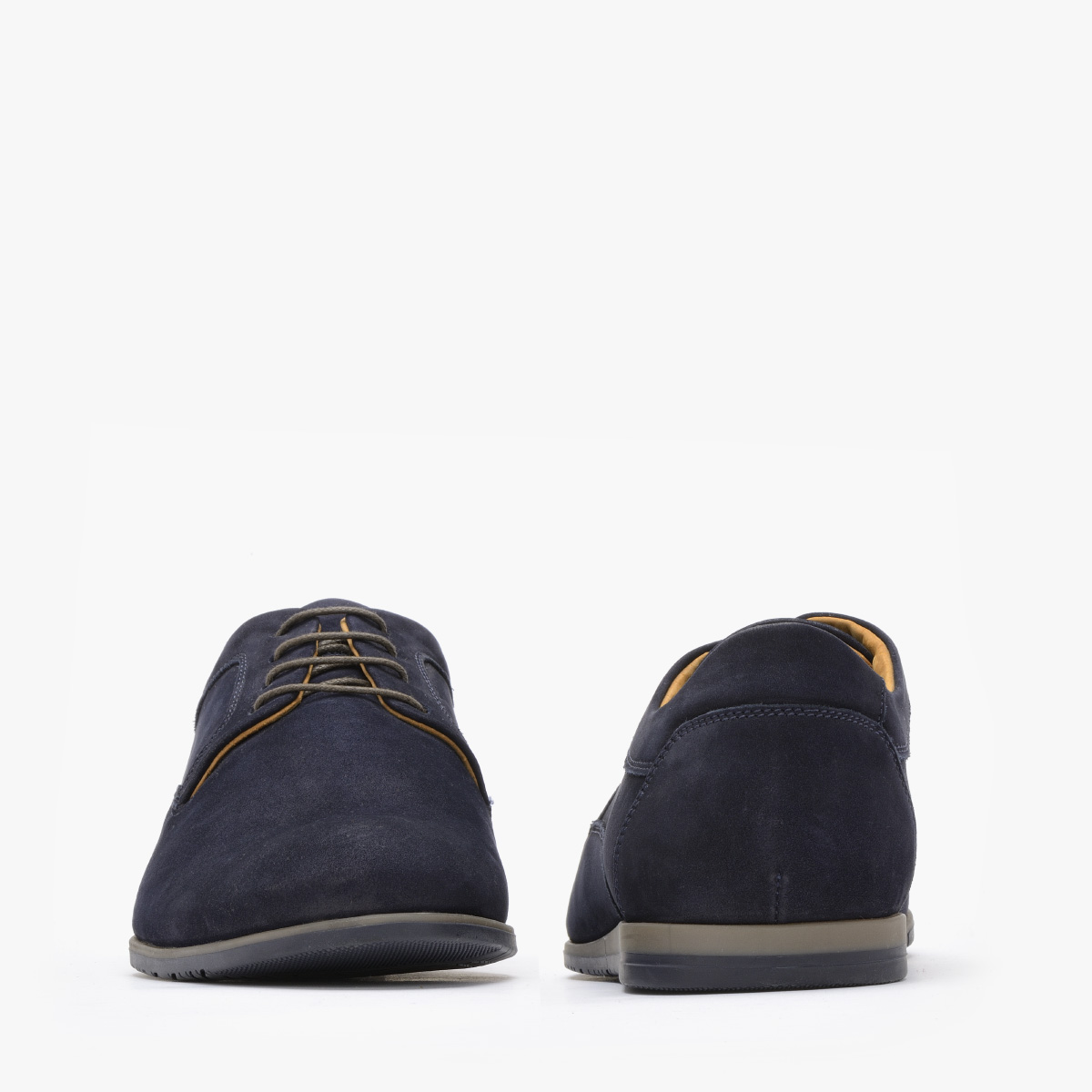 Sportowe półbuty z ozdobną podeszwą