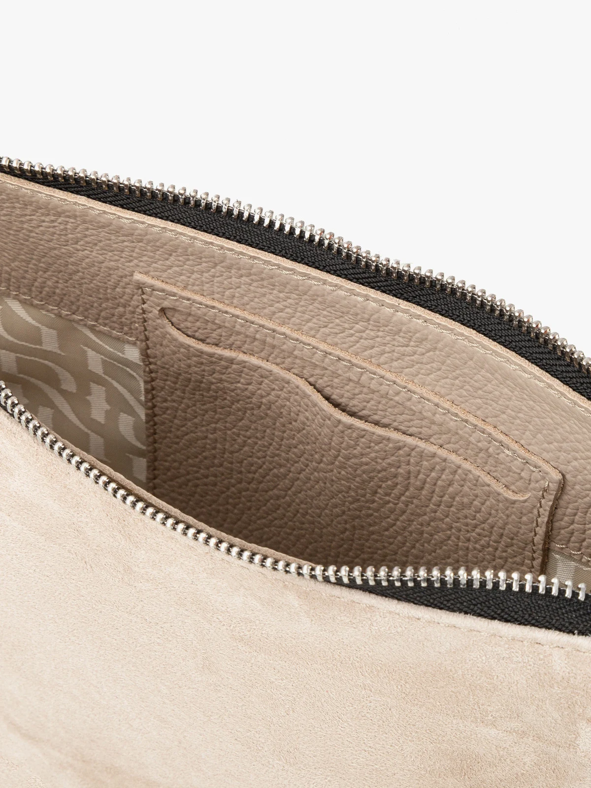 Beżowa torebka na szerokim pasku z taśmy