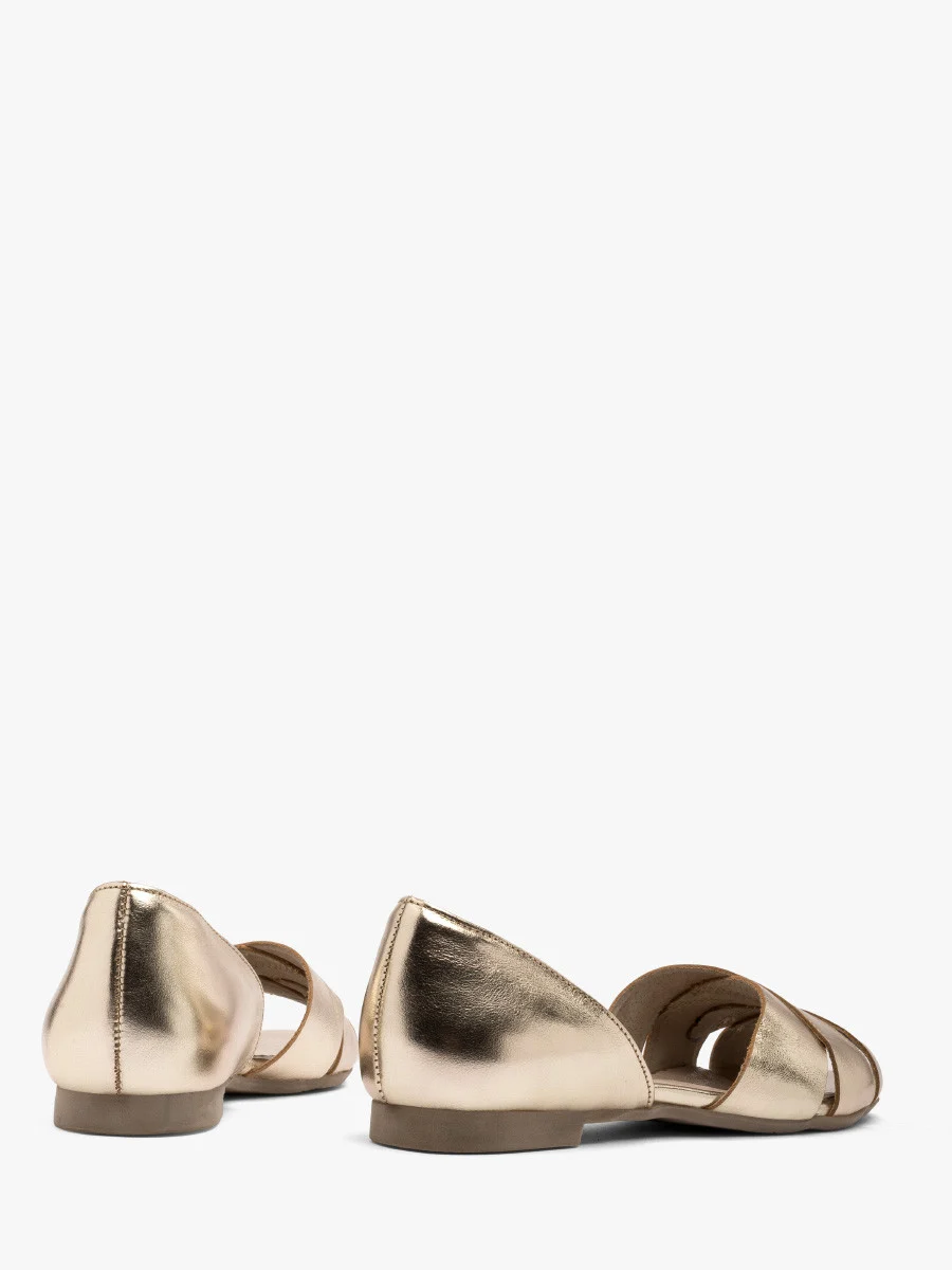 Platynowe baleriny z zakrytą piętą