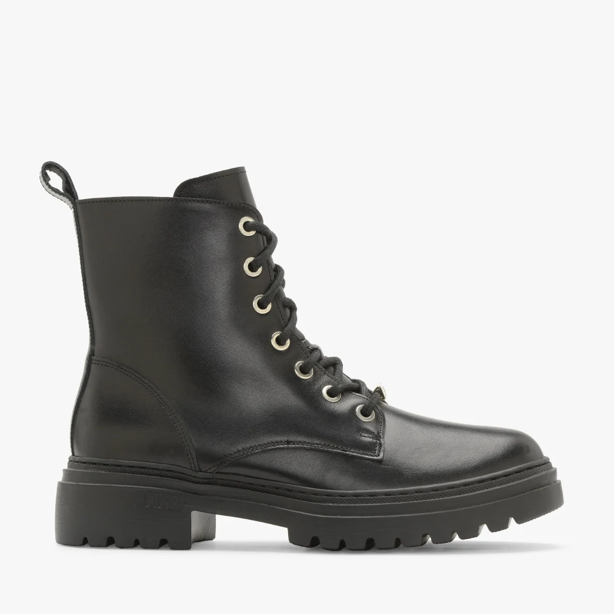 Czarne trzewiki workery na grubej podeszwie