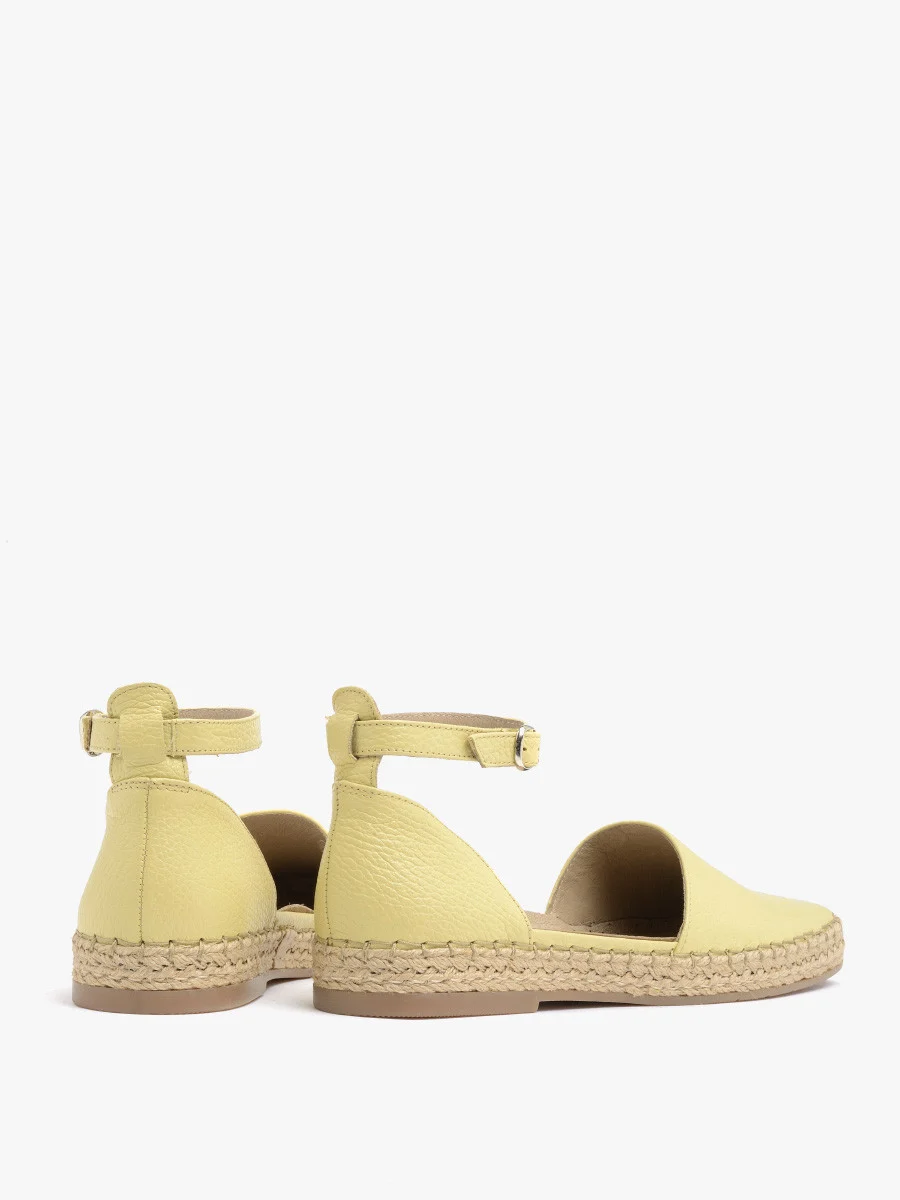 Żółte espadryle z zapięciem wokół kostki