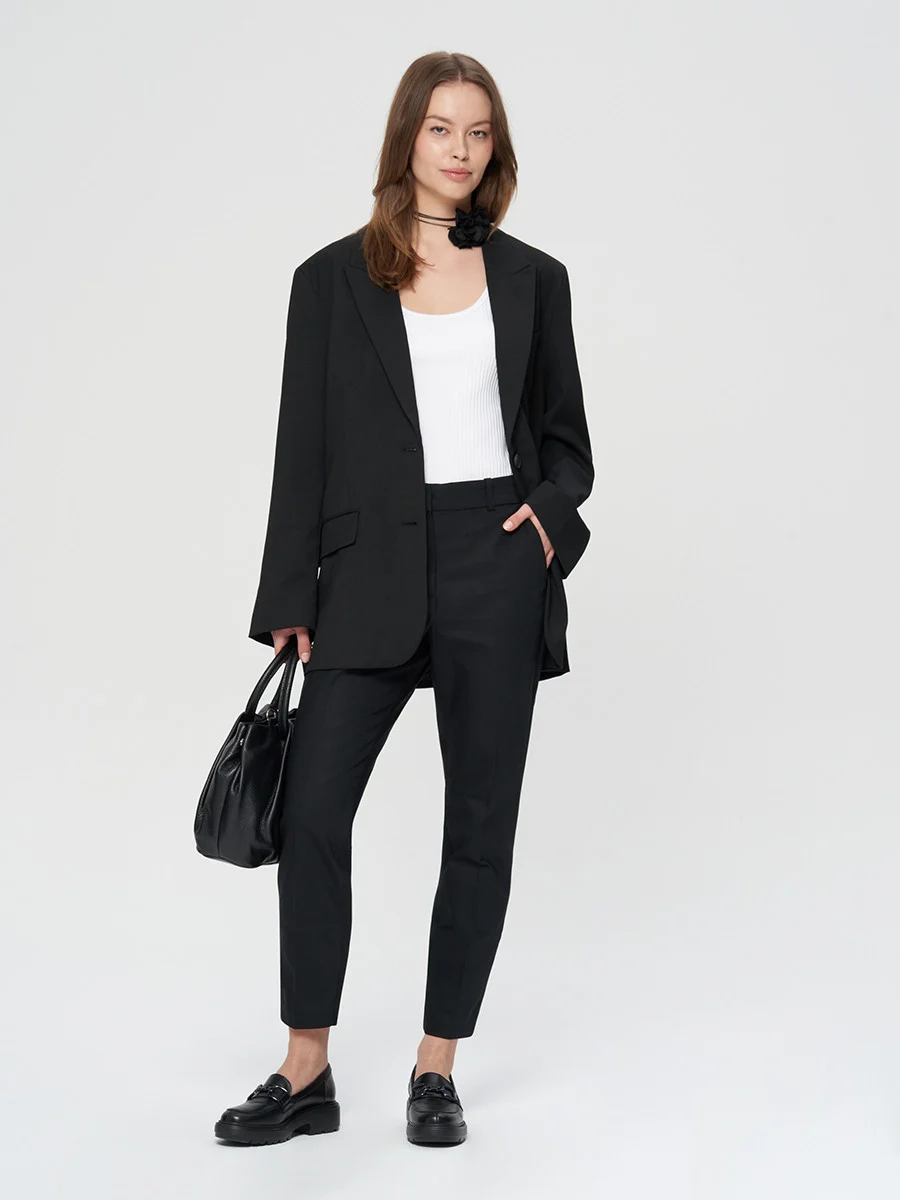 Czarne mokasyny na lekkim spodzie