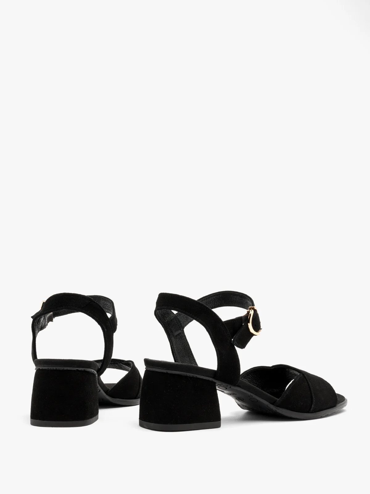 Czarne, welurowe sandały na niskim obcasie