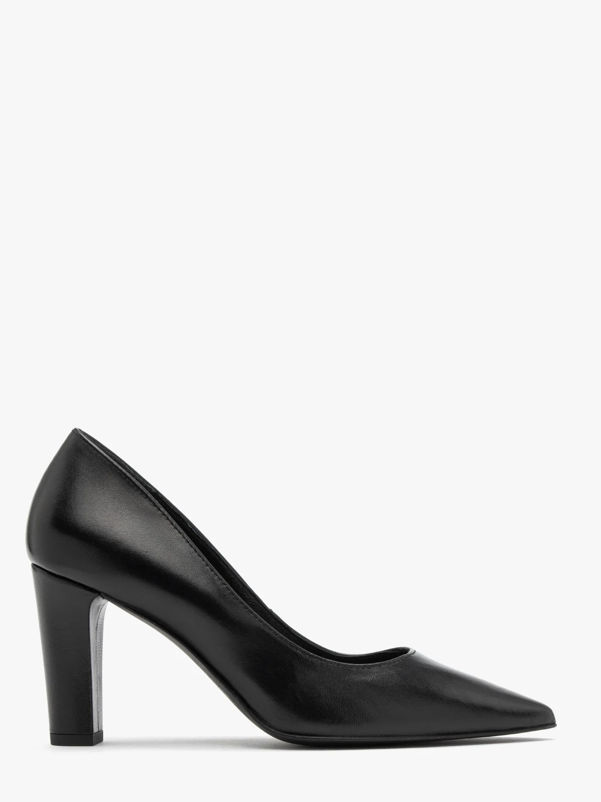 Czarne czółenka na grubej szpilce