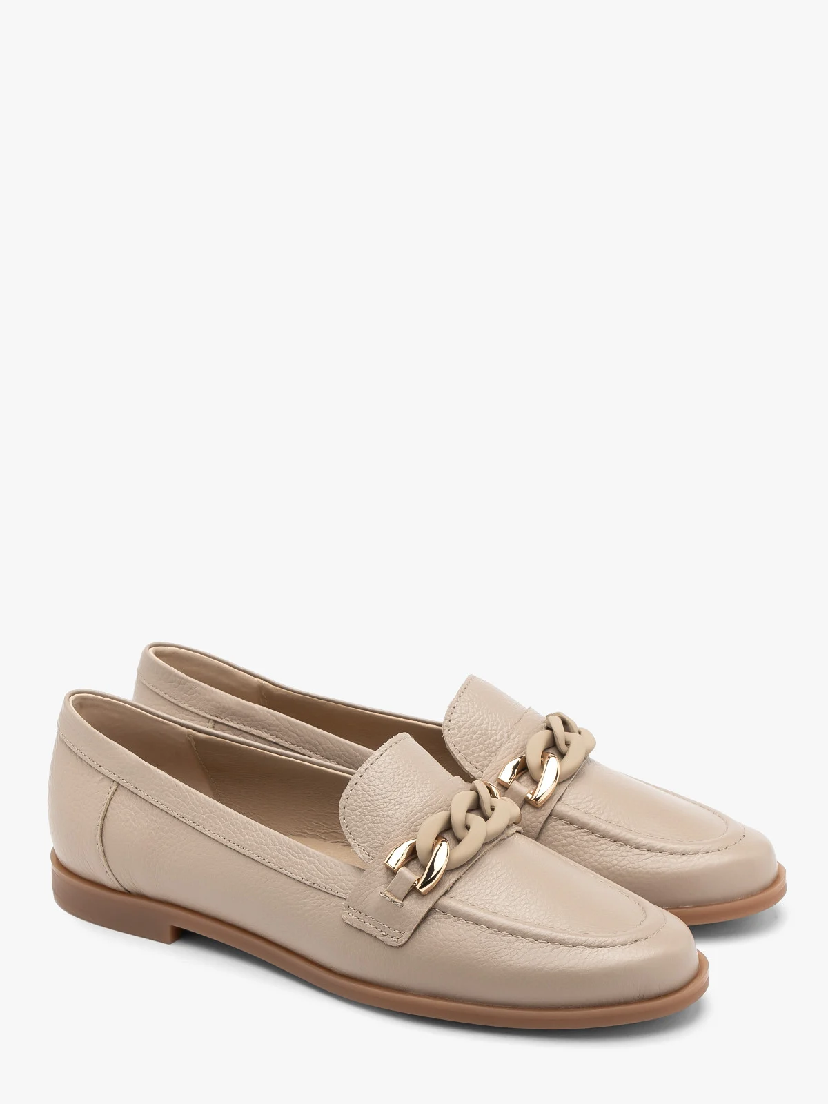 Beżowe mokasyny ze złoto-beżową ozdobą