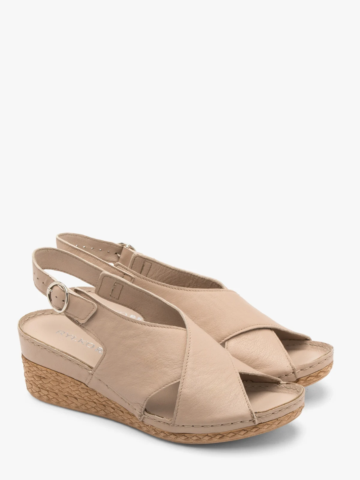 Beżowe sandały na platformie