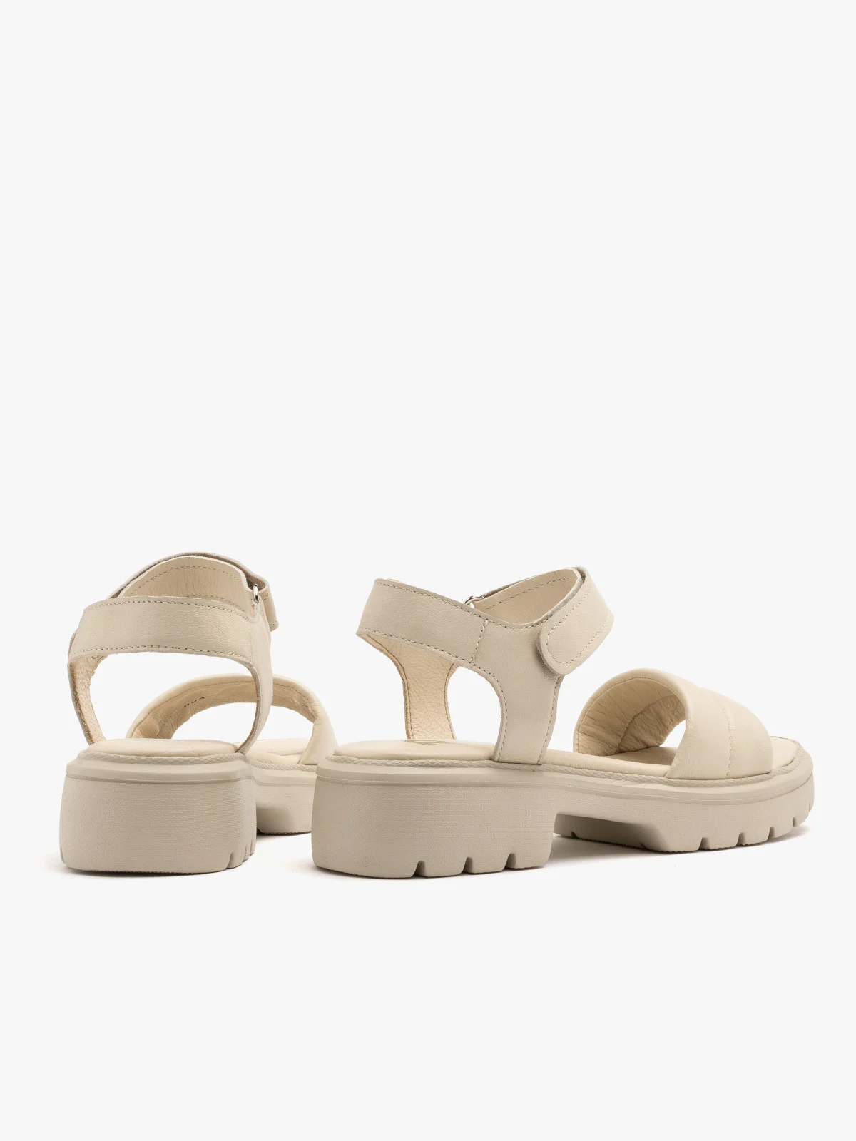 Kremowe sandały zapinane na rzepy