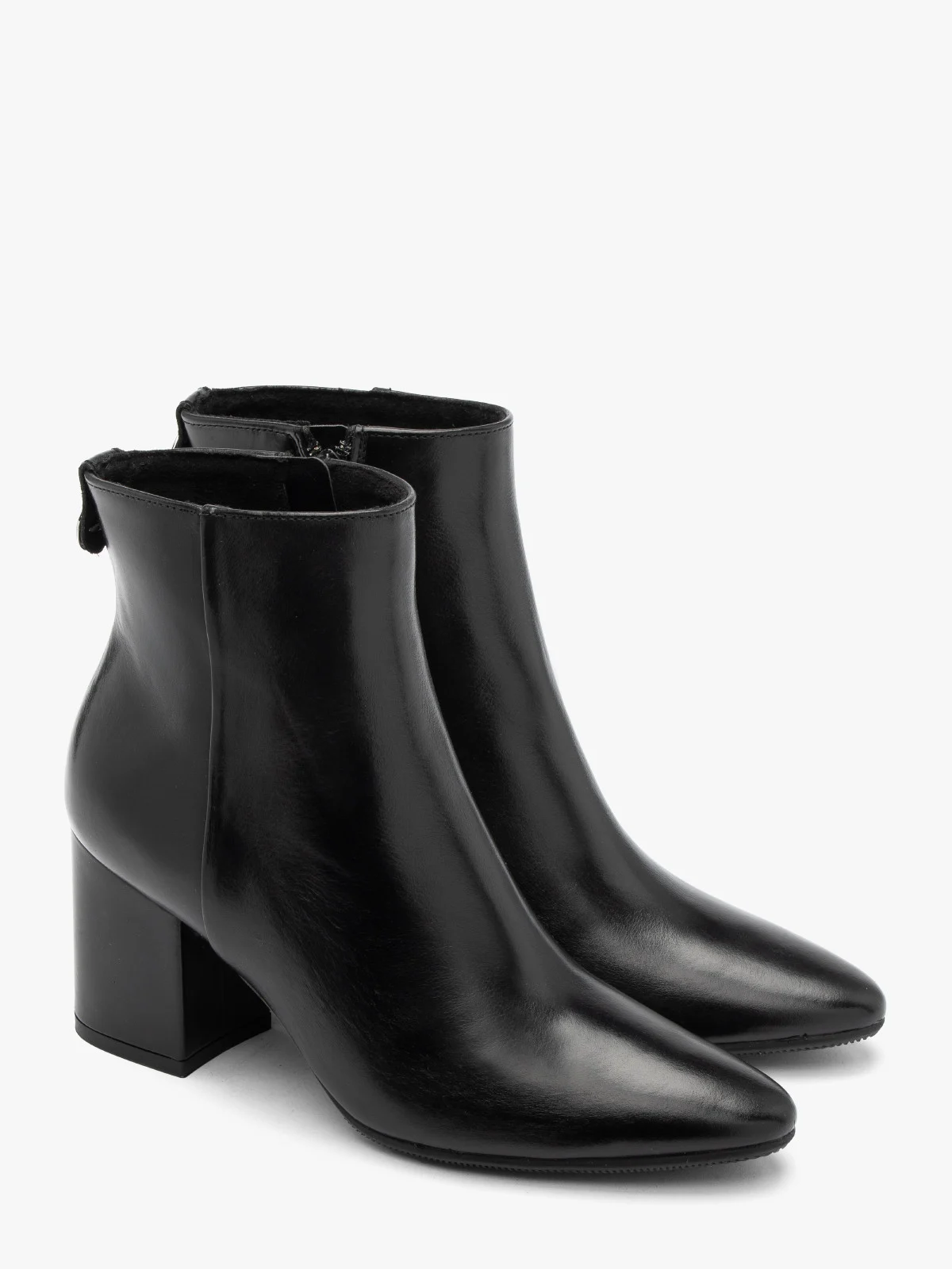 Czarne botki damskie na klocku