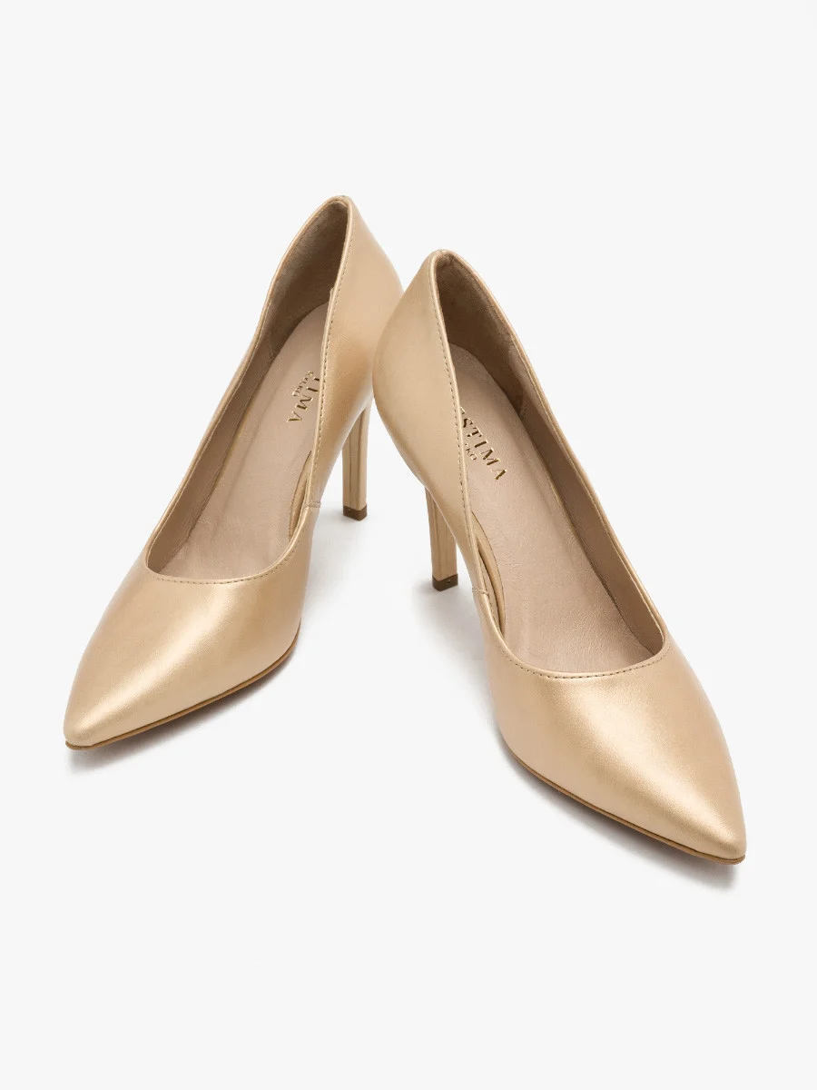 Złote czółenka na wysokim obcasie