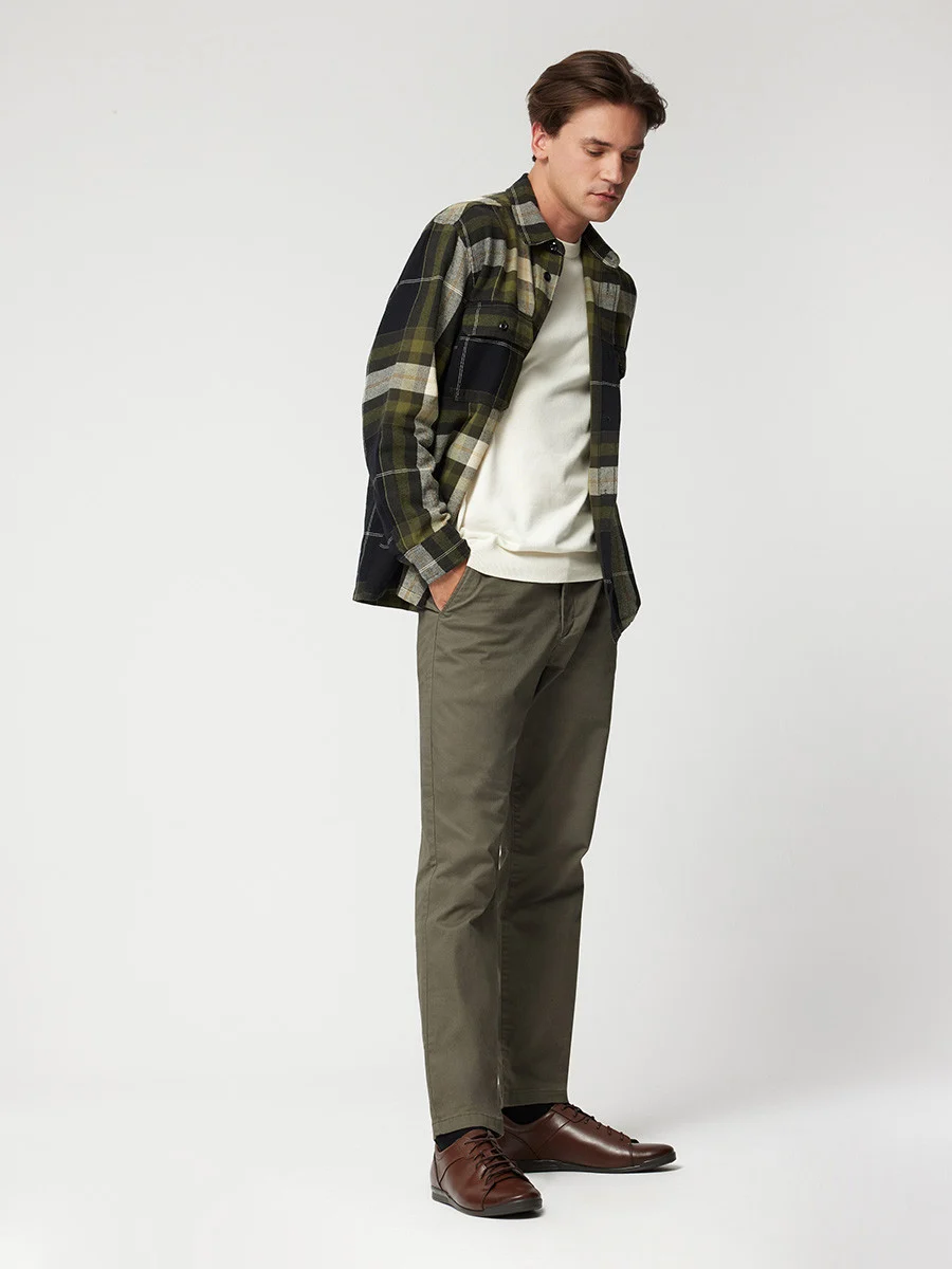 Ciemnobrązowe półbuty męskie