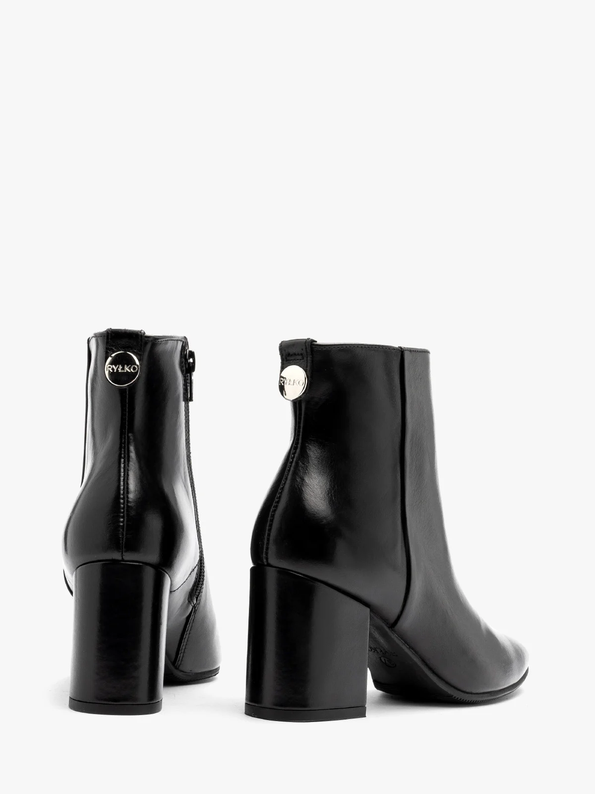 Czarne botki damskie na klocku