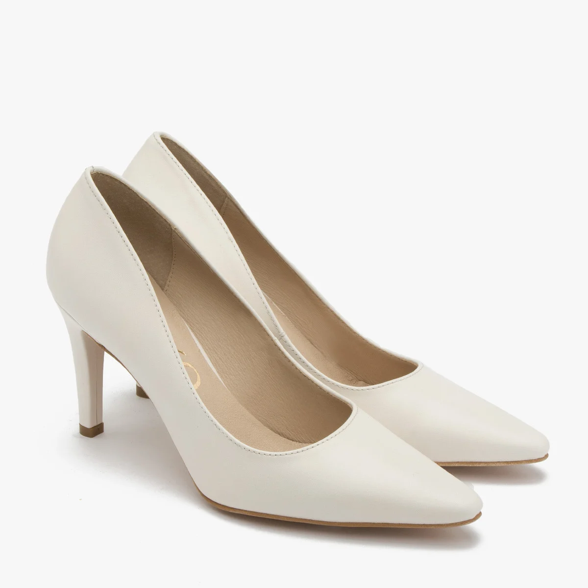 Kremowe czółenka na szpilce