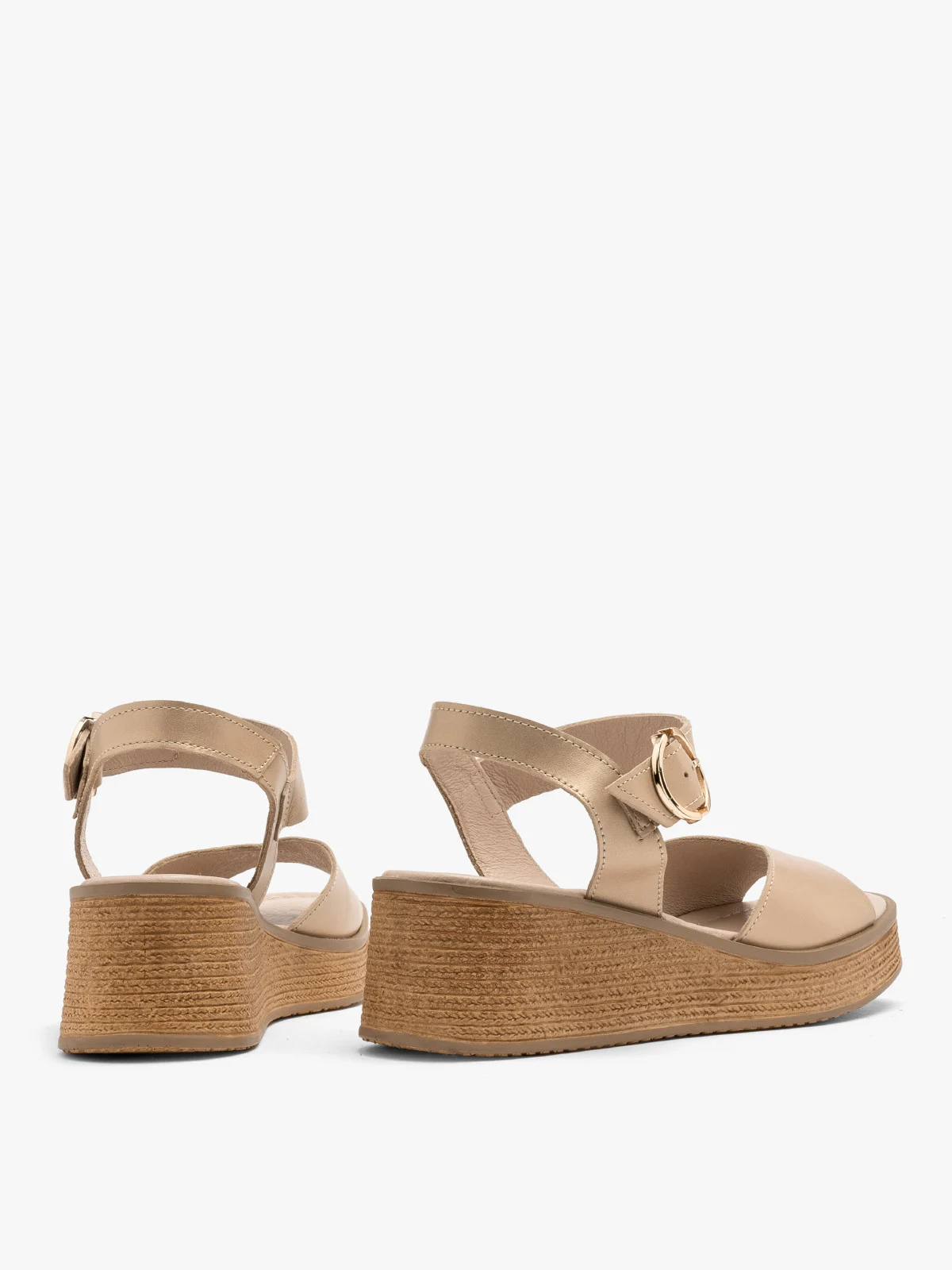 Złote sandały na platformie