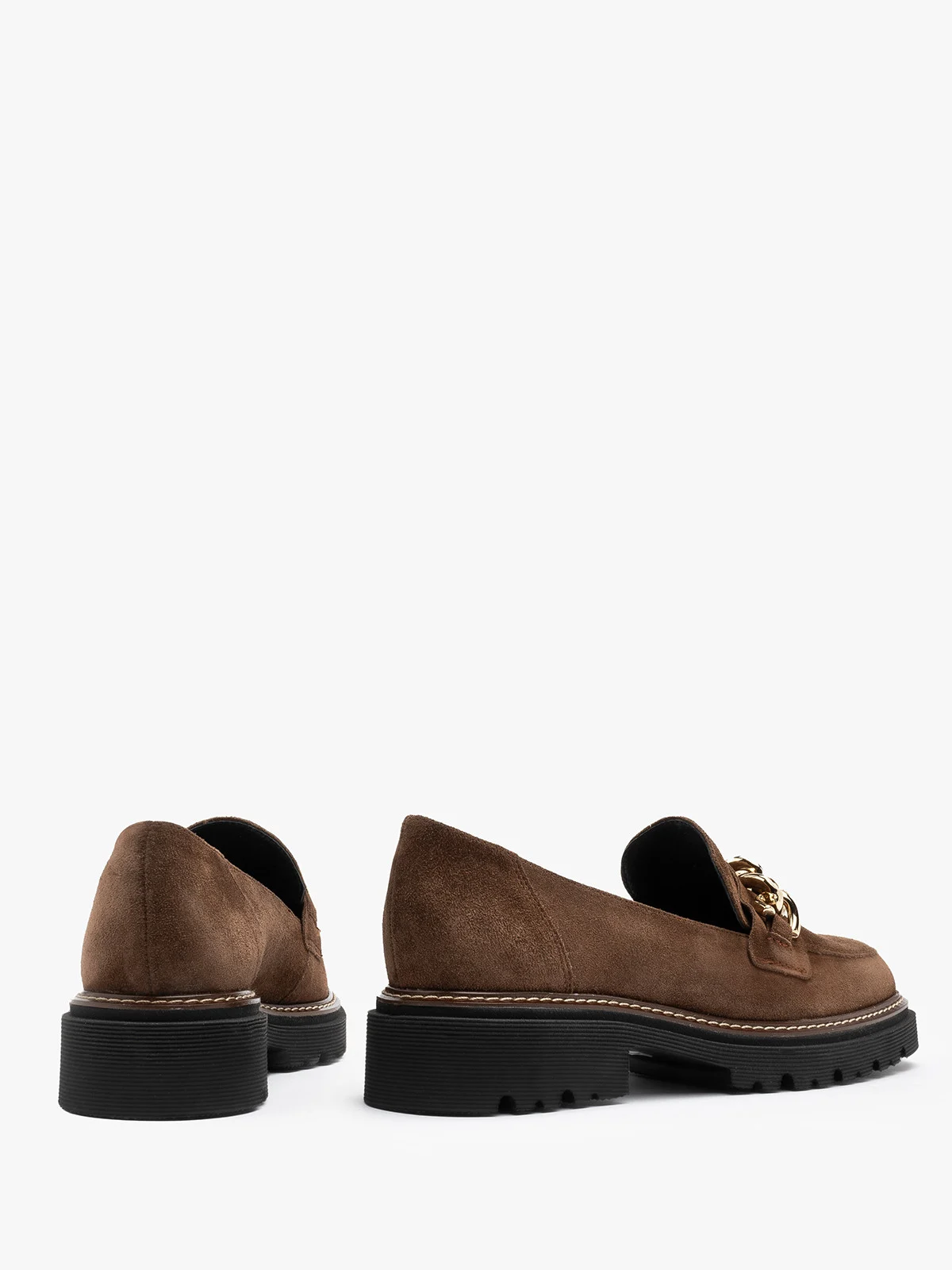 Brązowe mokasyny damskie z masywną, złotą ozdobą