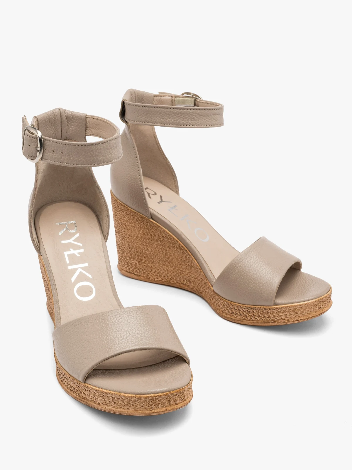 Beżowe sandały z paskiem wokół kostki