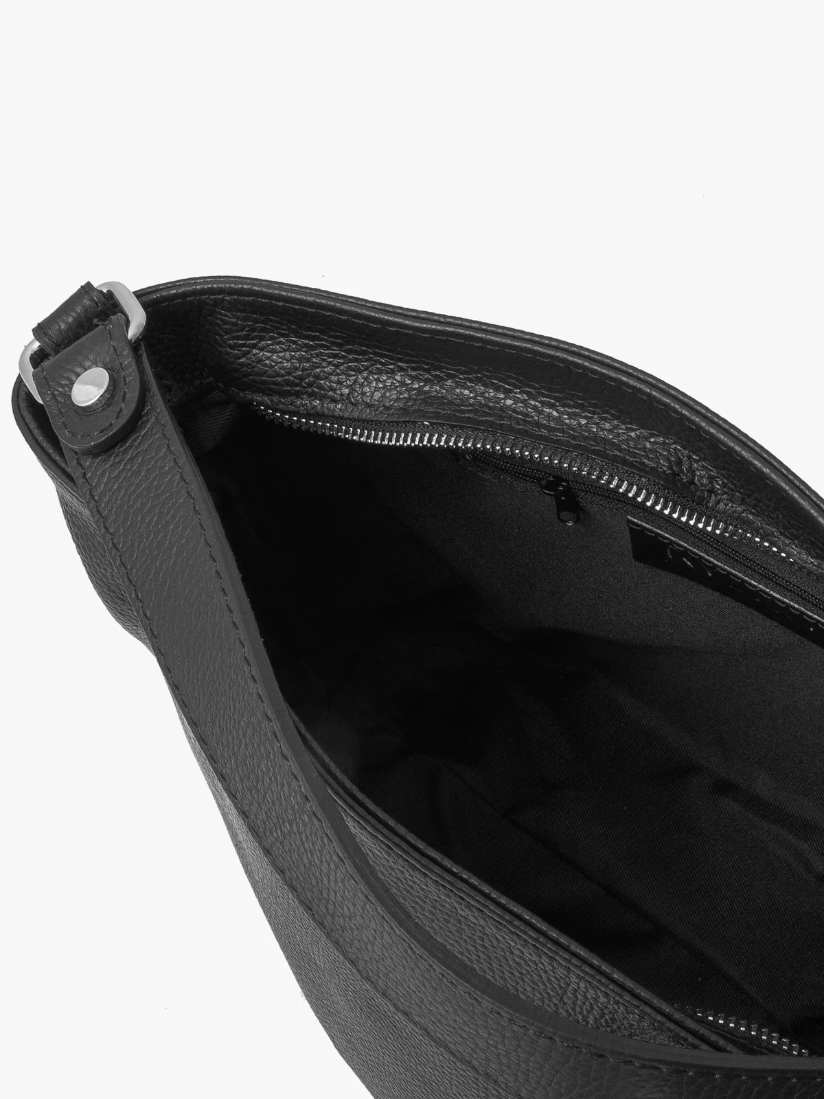 Czarna torebka z kontrastowym paskiem z tkaniny