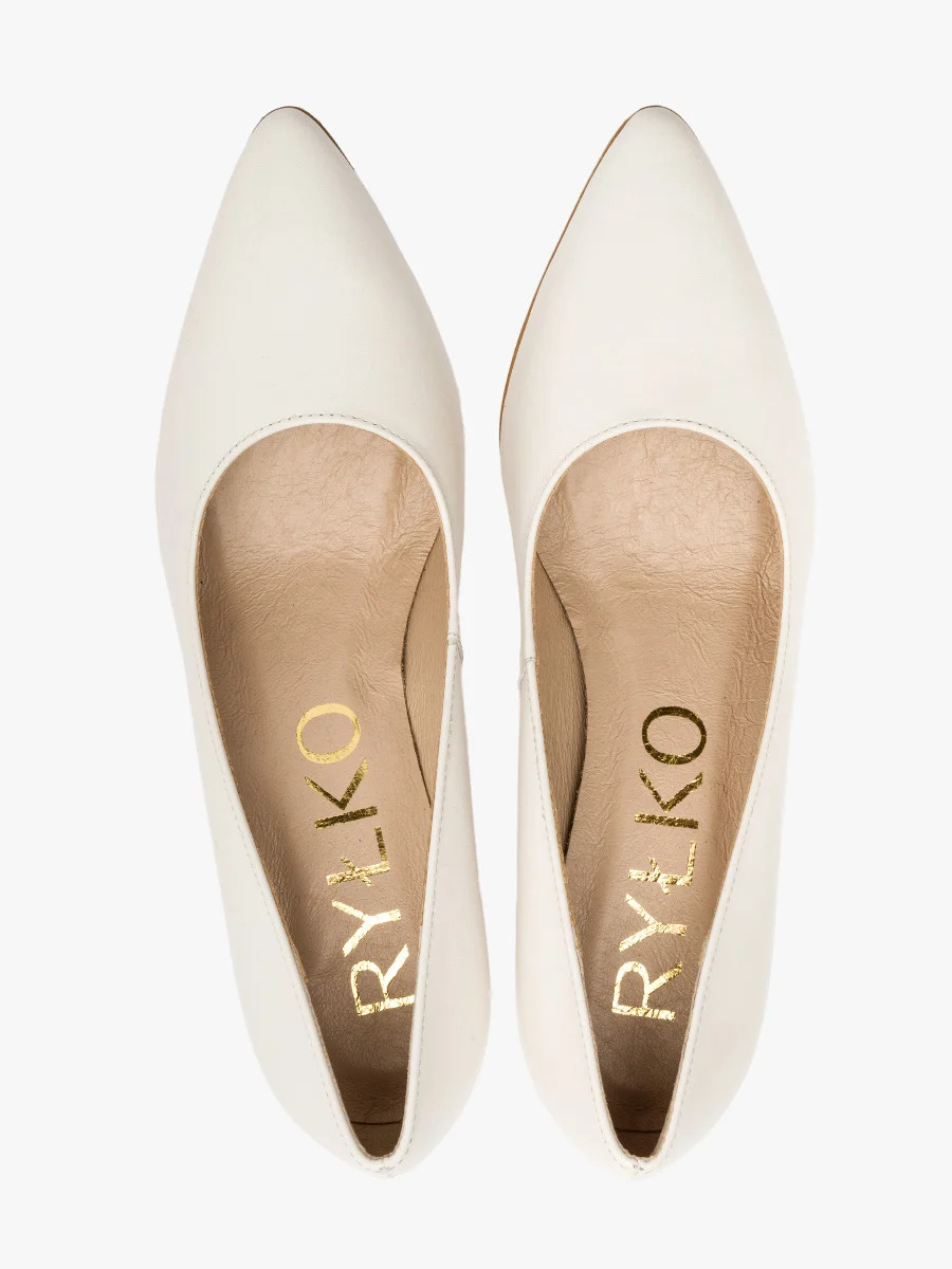 Kremowe czółenka z na szpilce