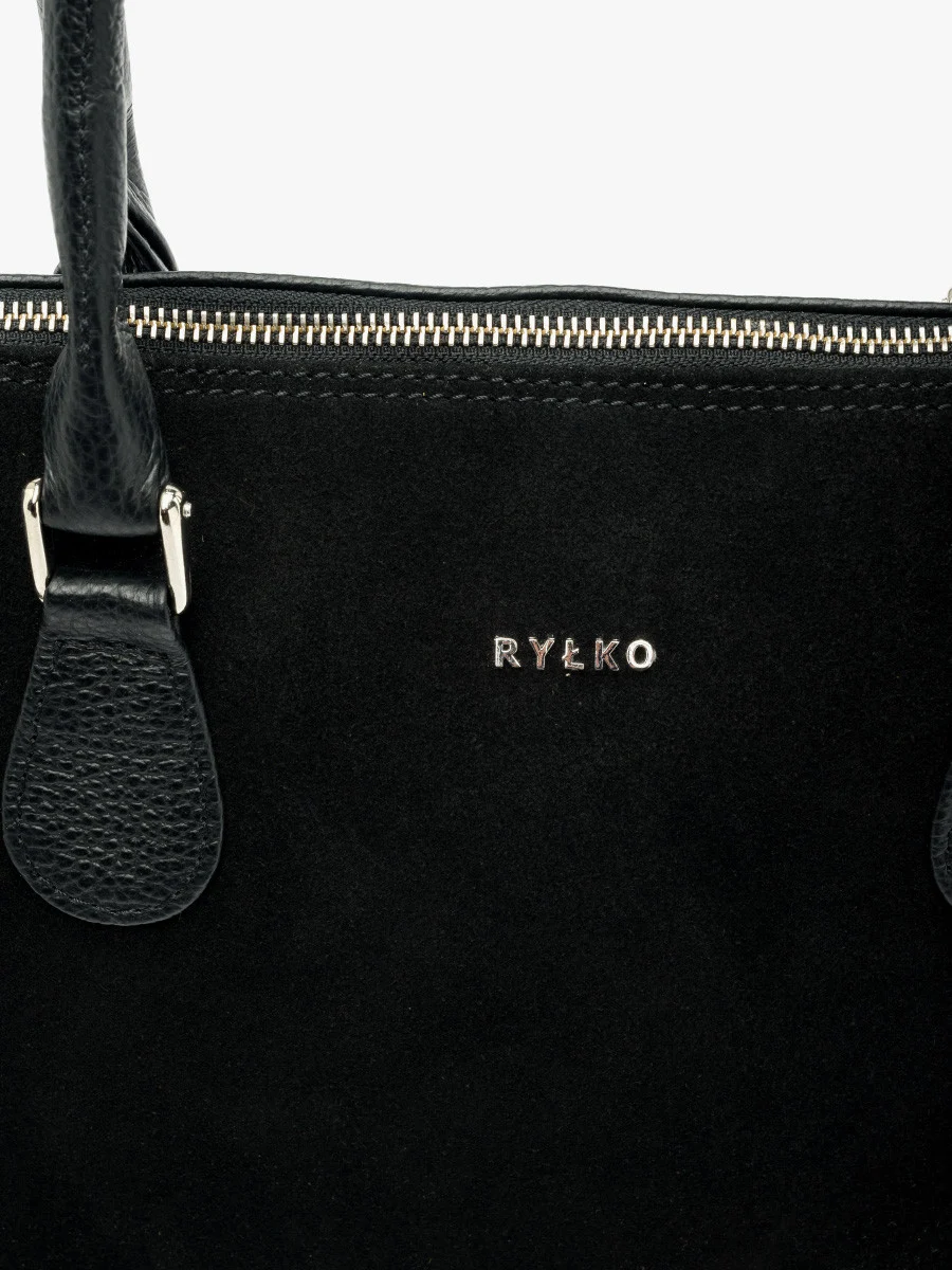 Czarna torba na laptopa lub tablet