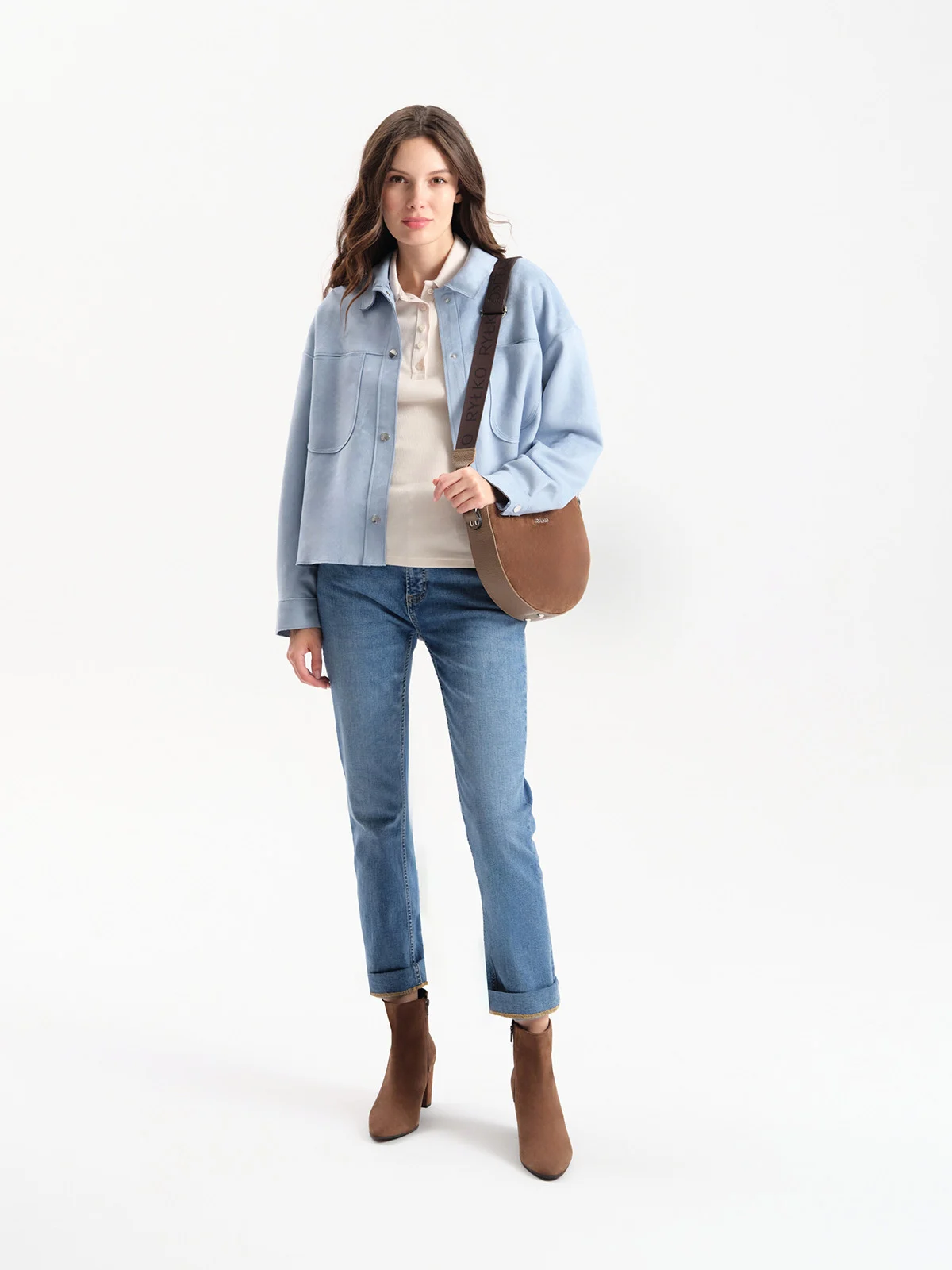 Welurowe botki damskie na słupkowym obcasie