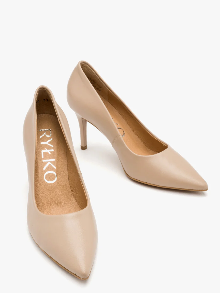 Beżowe czółenka na szpilce