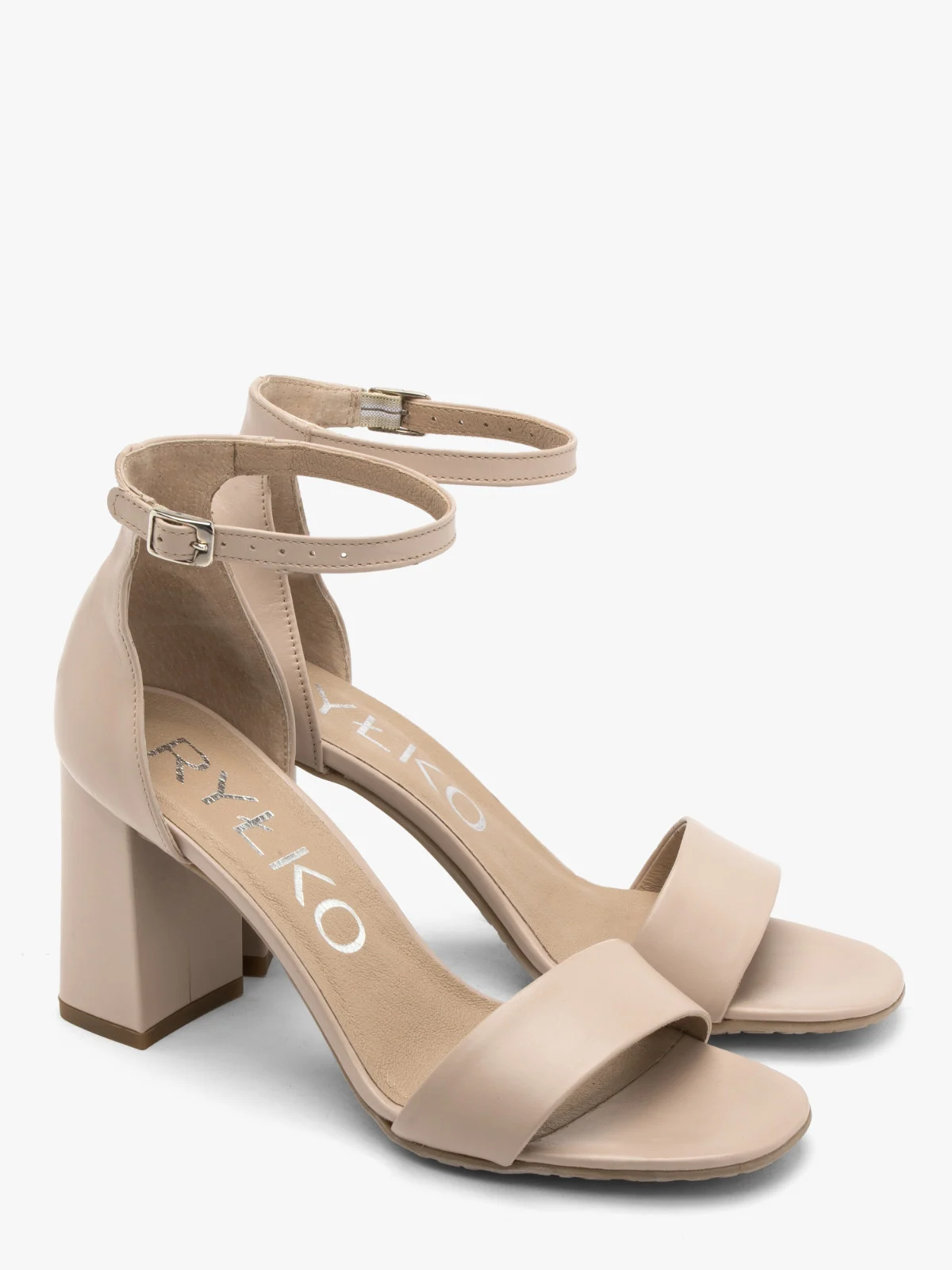 Beżowe sandały na obcasie