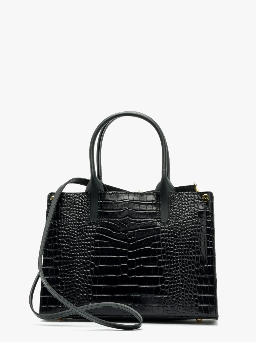 Czarna torebka z ozdobną fakturą