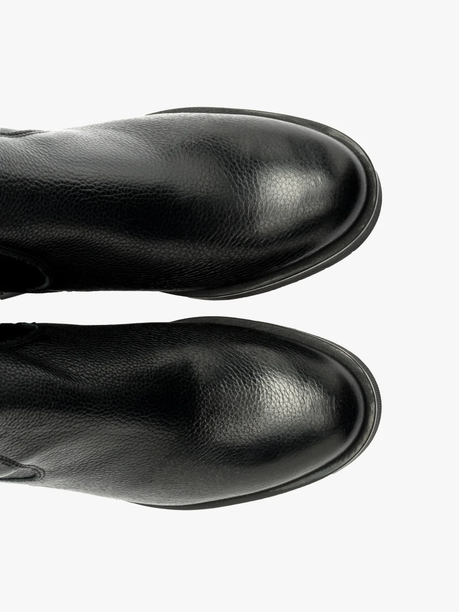 Czarne botki damskie na masywnym spodzie