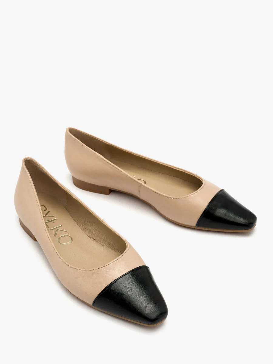 Beżowe baleriny z czarnym noskiem
