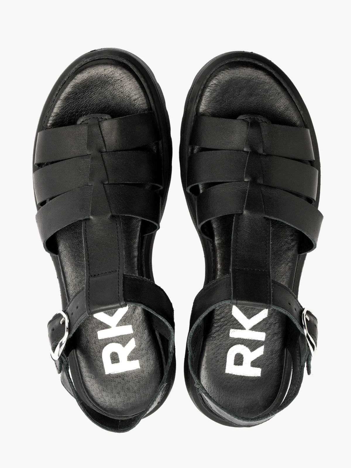 Czarne sandały z ozdobną cholewką