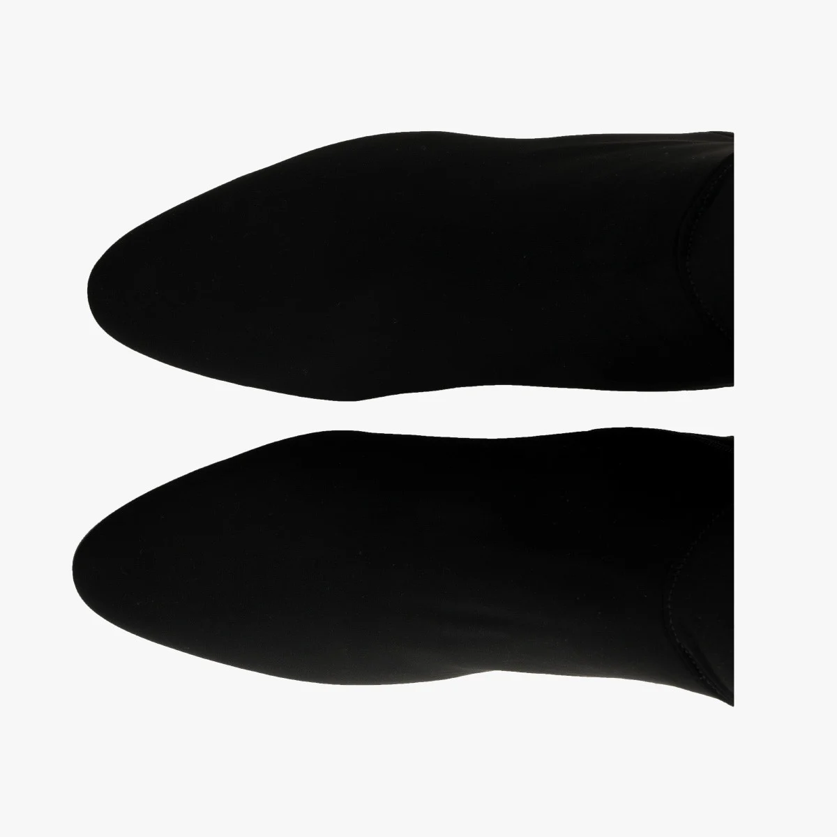 Czarne kozaki z szeroką elastyczną cholewką