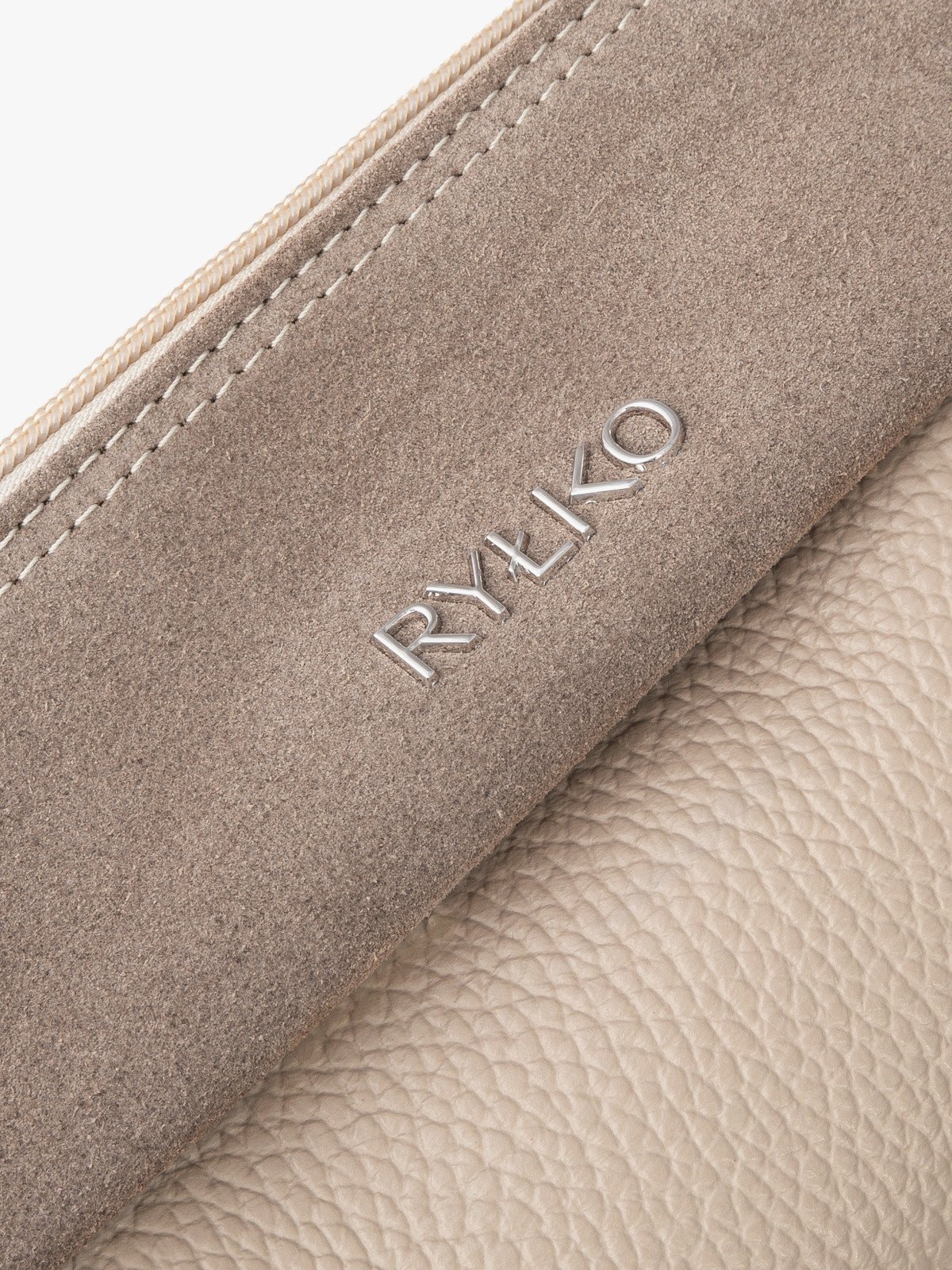 Mała beżowa torebka na kontrastowym pasku z taśmy