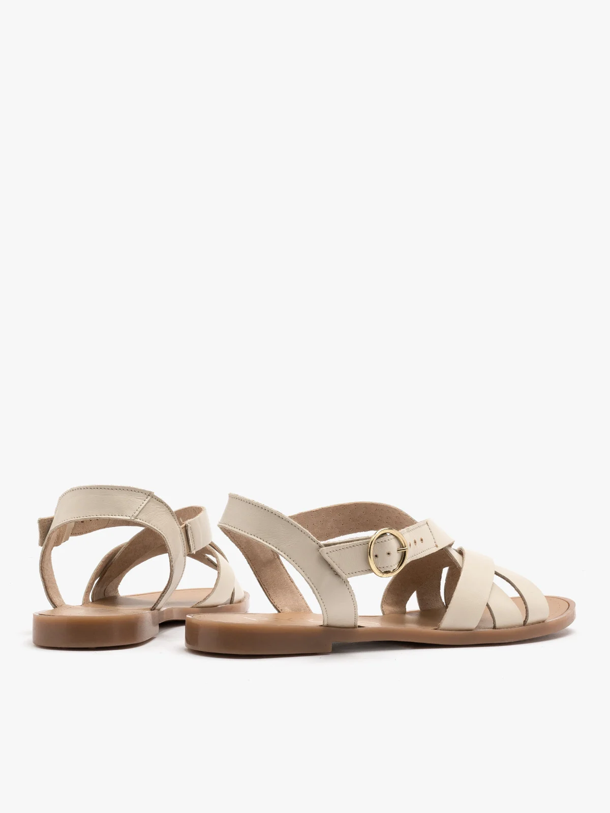 Kremowe sandały na płaskiej podeszwie