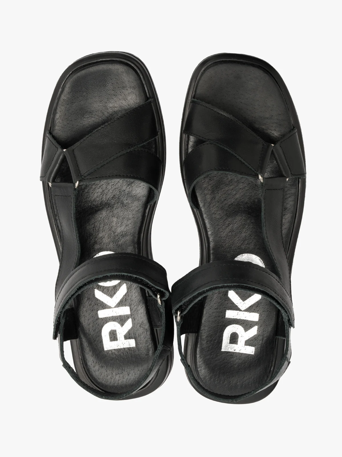 Sandały z ozdobna cholewką zapinaną na rzep